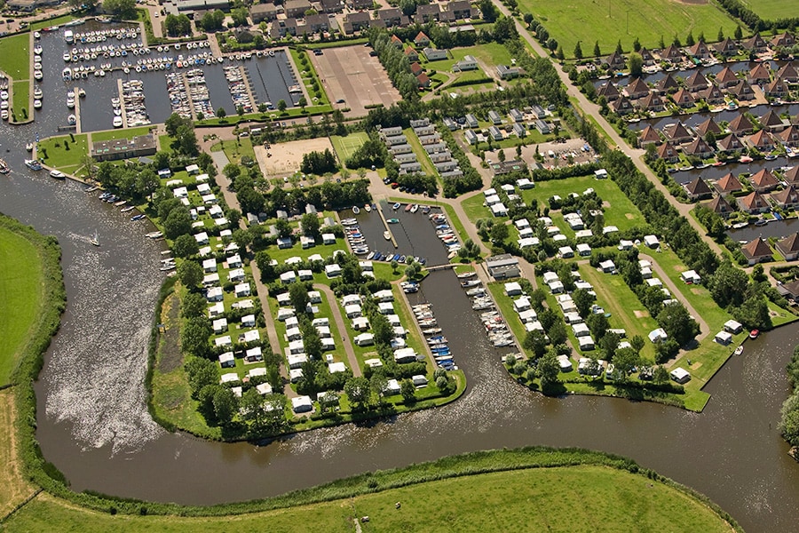 Vakantie naar Aquacamping De Rakken in Friesland in Nederland