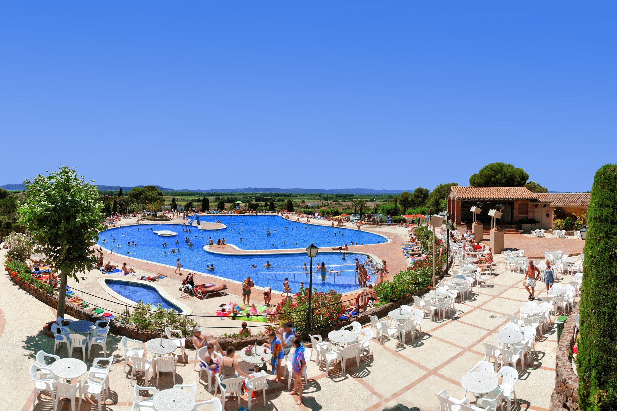 Camping Castell Montgri vanaf € 224,-'!