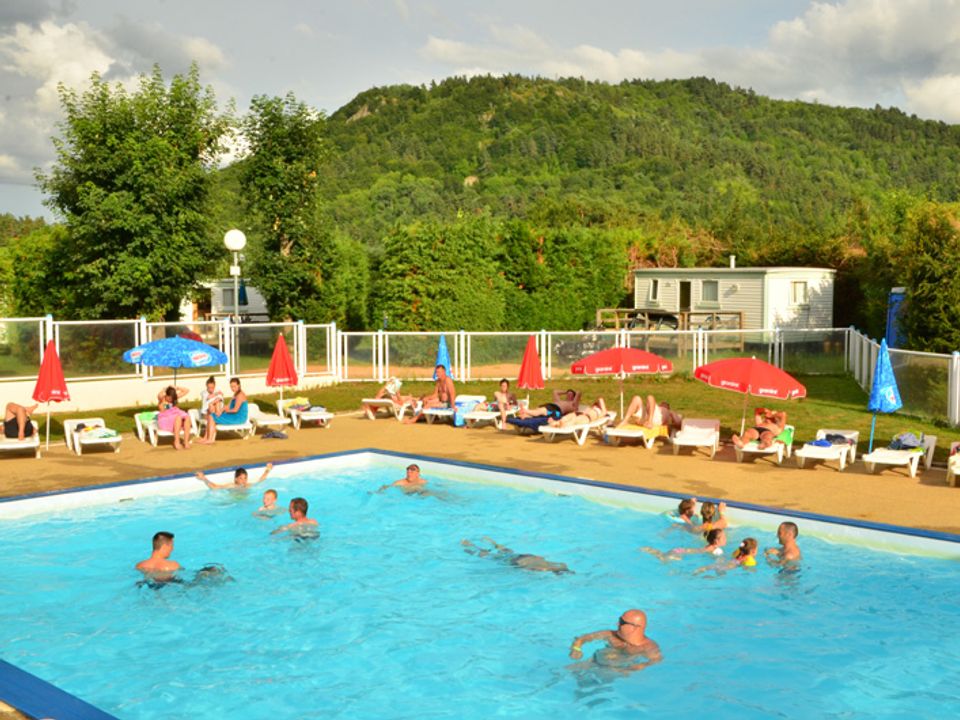 Vakantie naar Camping de L'Europe   Camping Paradis in Murol in Frankrijk