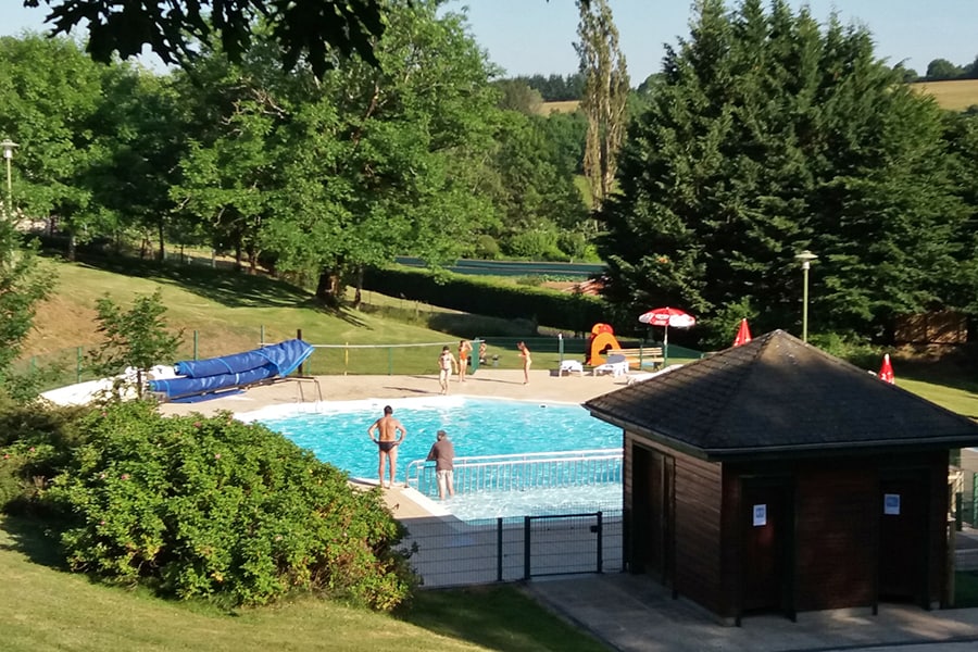 Vakantie naar Camping de Tauves in Puy De Dôme in Frankrijk