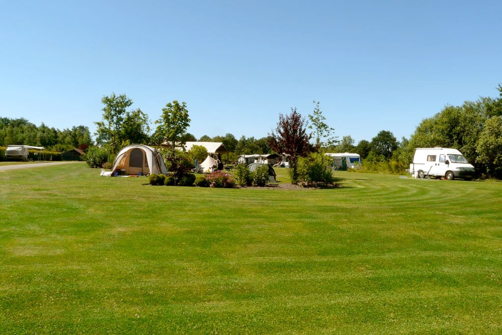 Vakantie naar Camping De Wedze in Friesland in Nederland