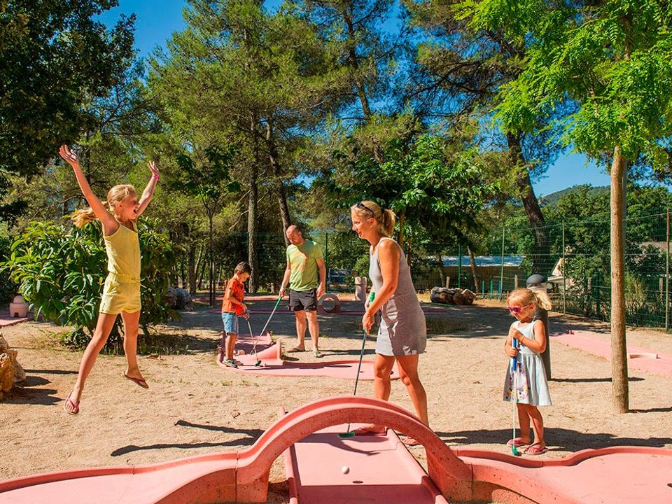 Camping Domaine De La Sainte Baume vanaf € 217,-!