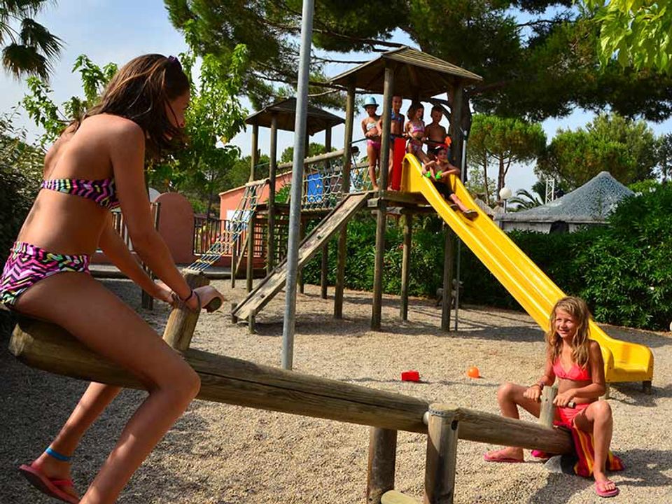 Camping Domaine De Sainte Véziane vanaf € 240,-!