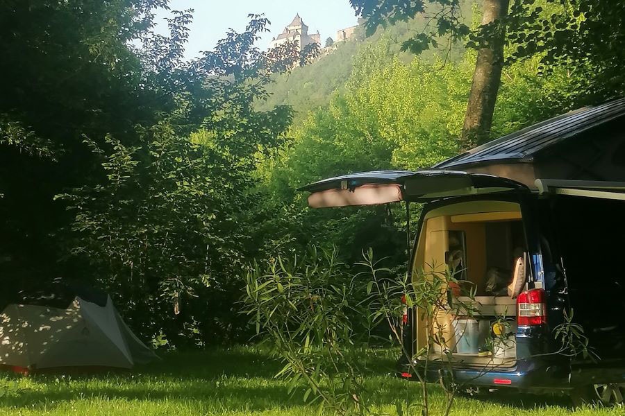 Vakantie naar Camping Dordogne Les cinq Chateaux in Dordogne in Frankrijk