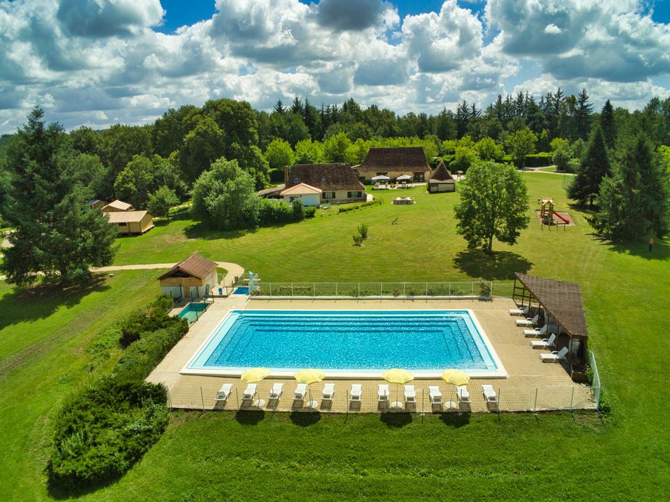 Vakantie naar Camping Du Bois Coquet in La Douze in Frankrijk