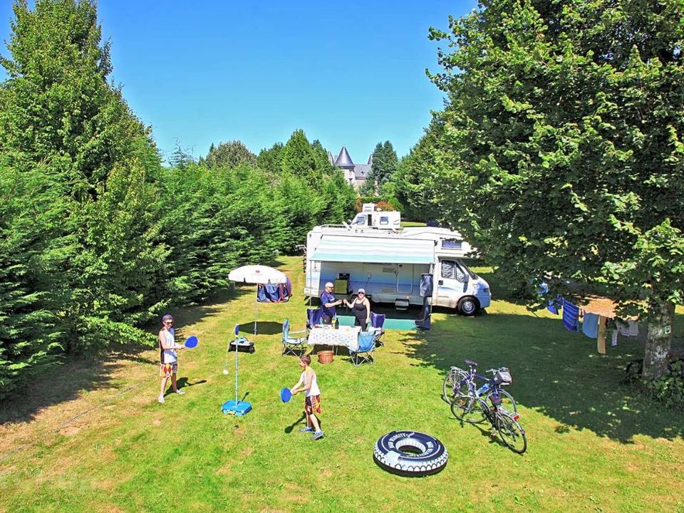 Camping Du Chateau De Leychoisier vanaf € 400,-!