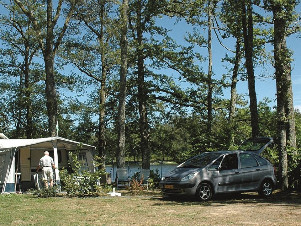 Camping Du Grand Etang De Saint Estèphe vanaf € 210,-!