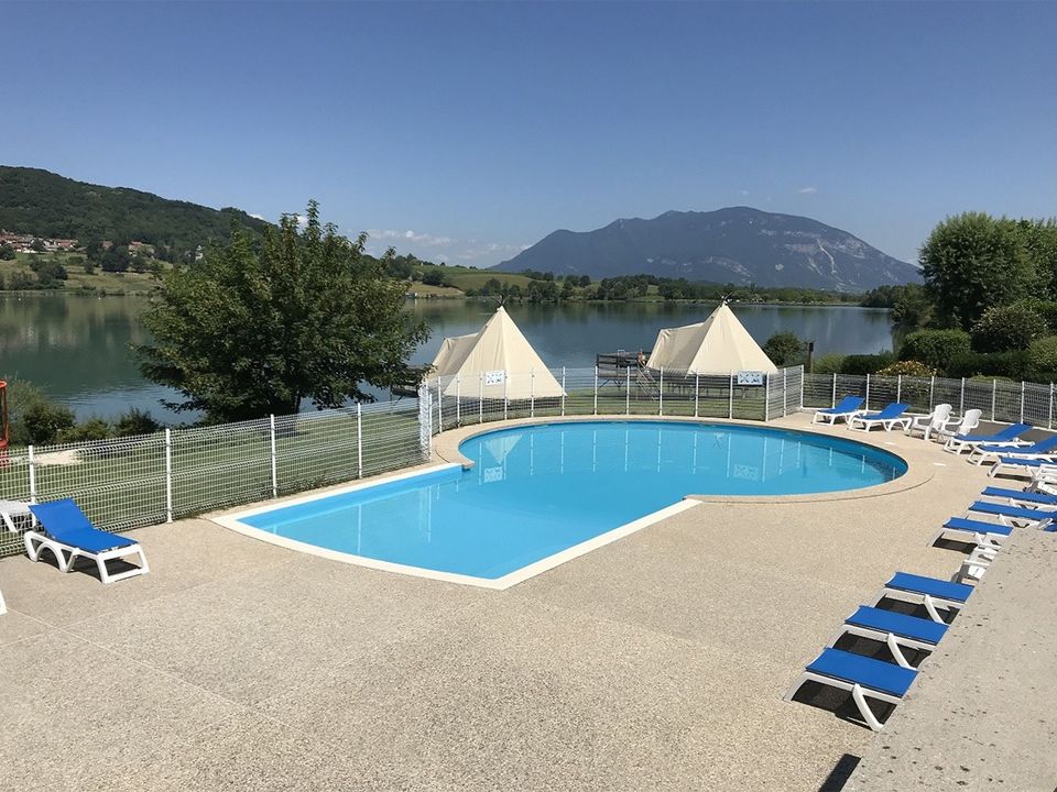 Vakantie naar Camping du Lac du Lit du Roi in Massignieu De Rives in Frankrijk