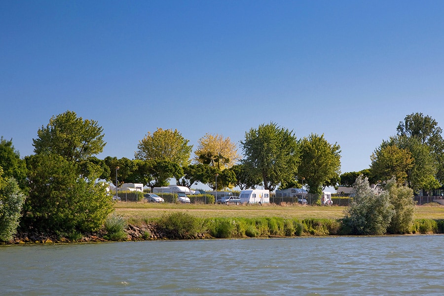 Vakantie naar Camping Du Pont de Bourgogne in Saône Et Loire in Frankrijk