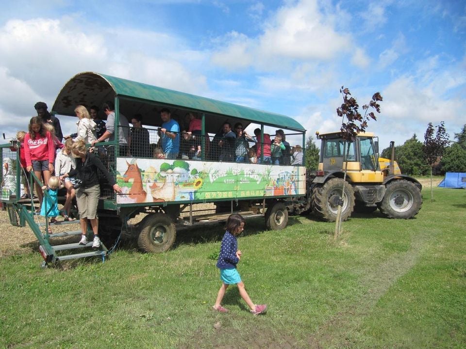 Camping Ferme Pédagogique De Prunay vanaf € 149,-!