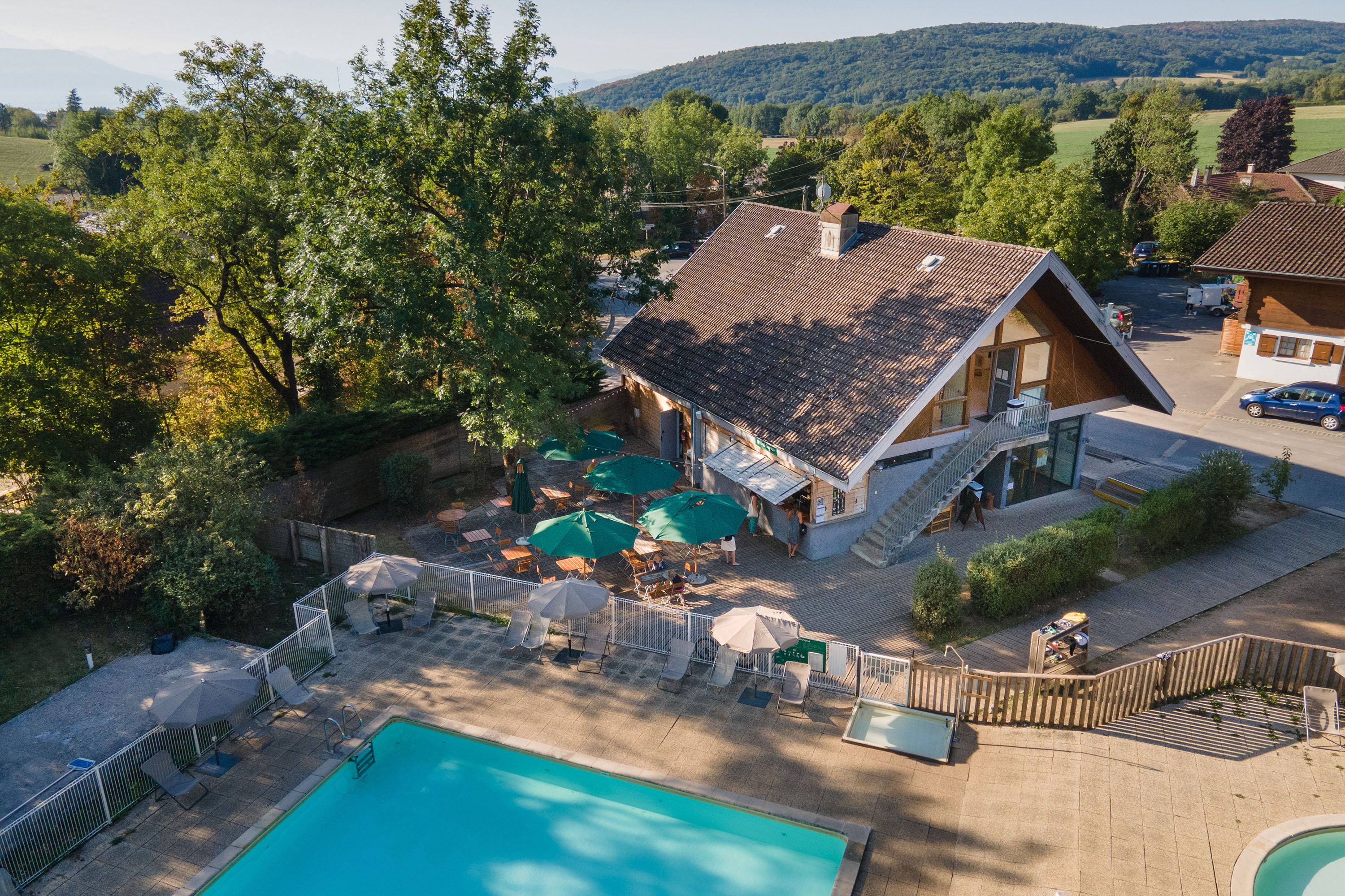 Camping Huttopia Divonne Les Bains vanaf € € 343,00!