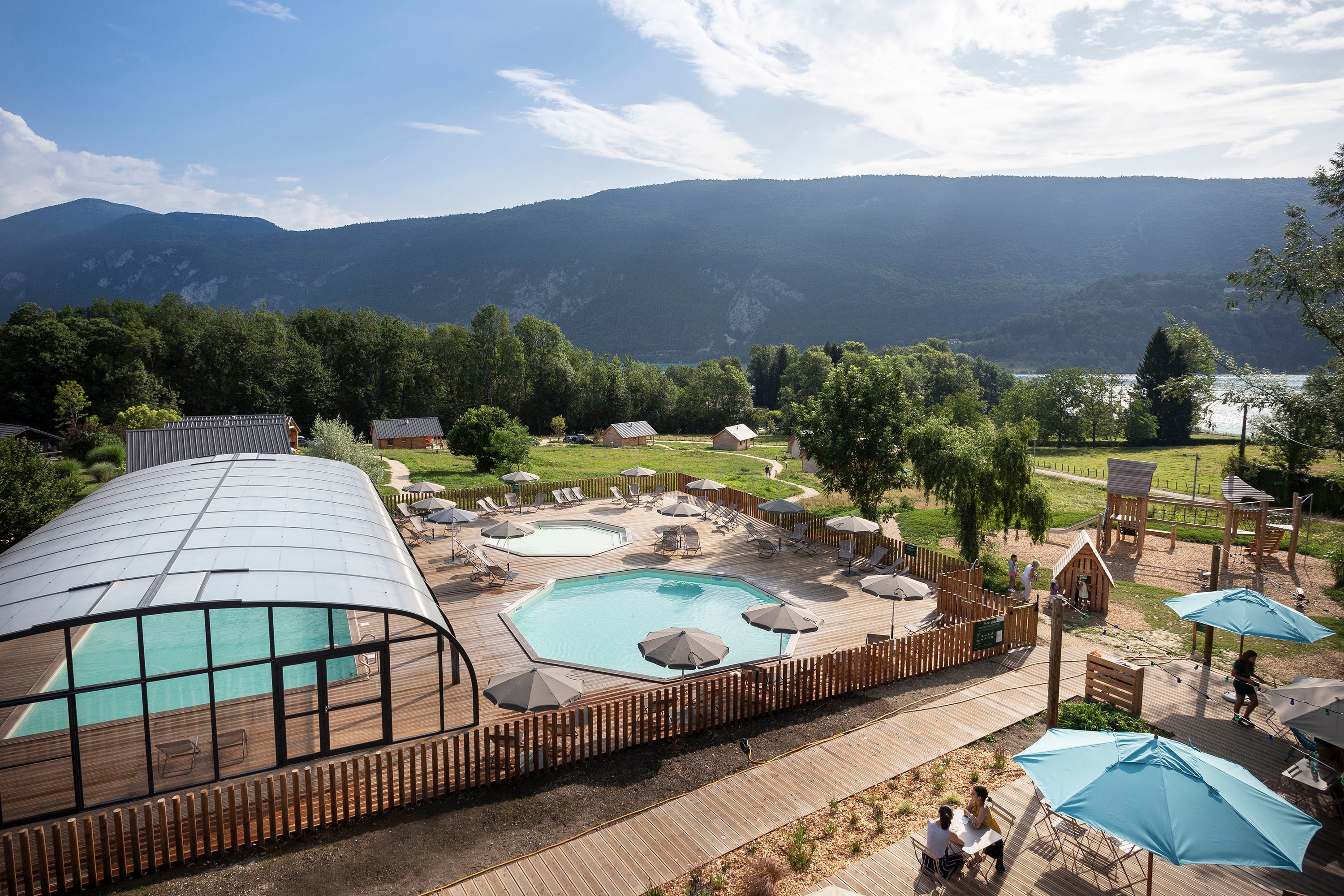 Vakantie naar Camping Huttopia Lac d'Aiguebelette in Savoie in Frankrijk