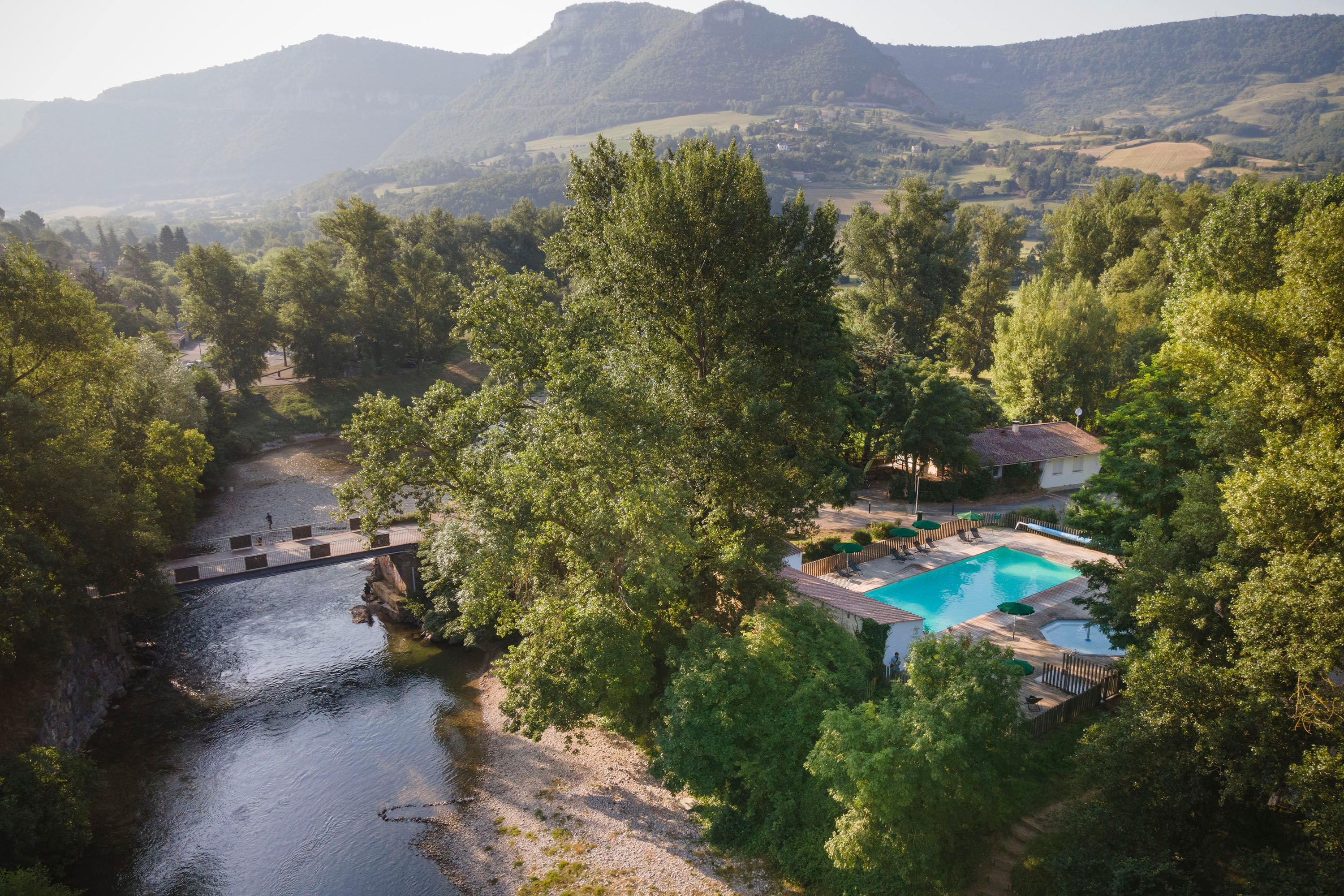 Vakantie naar Camping Huttopia Millau in Aveyron in Frankrijk