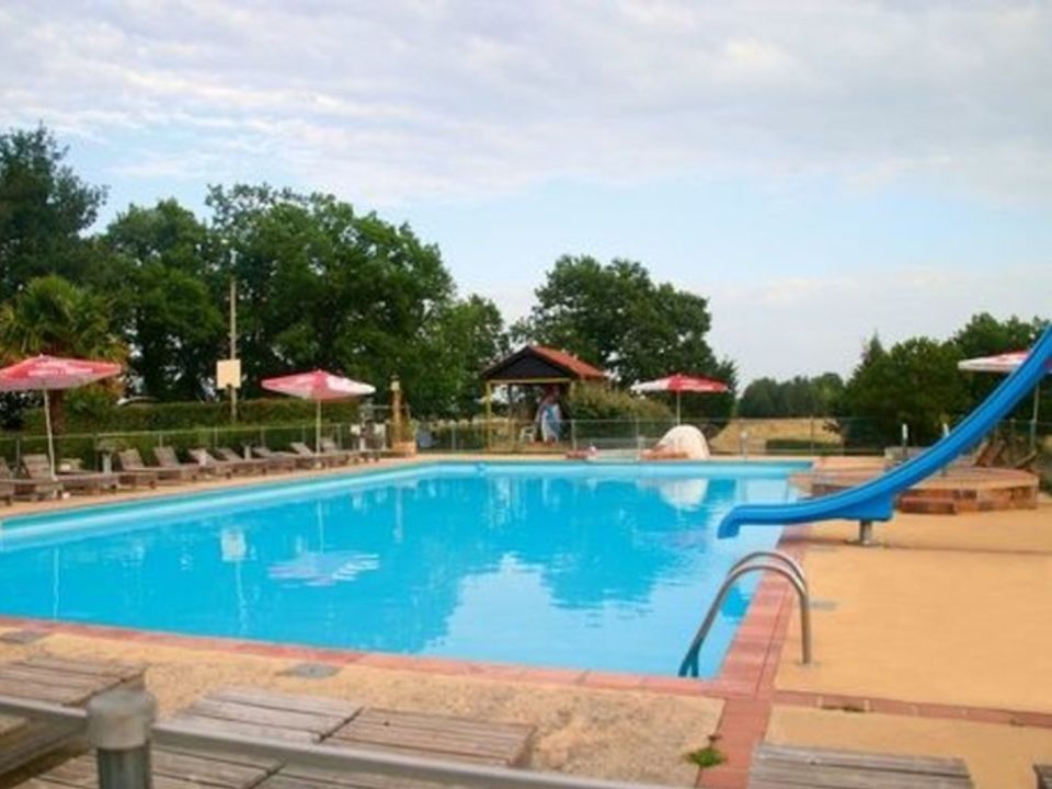 Camping La Fontaine Du Roc vanaf € € 308,00!