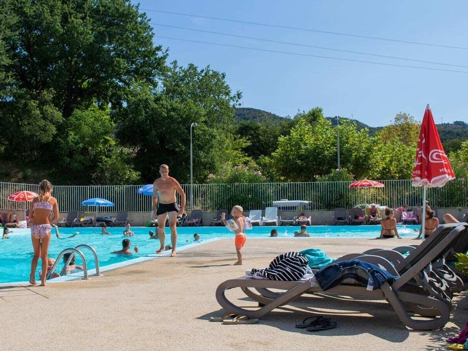 Vakantie naar Camping La Garenne in Saint Laurent Du Pape in Frankrijk