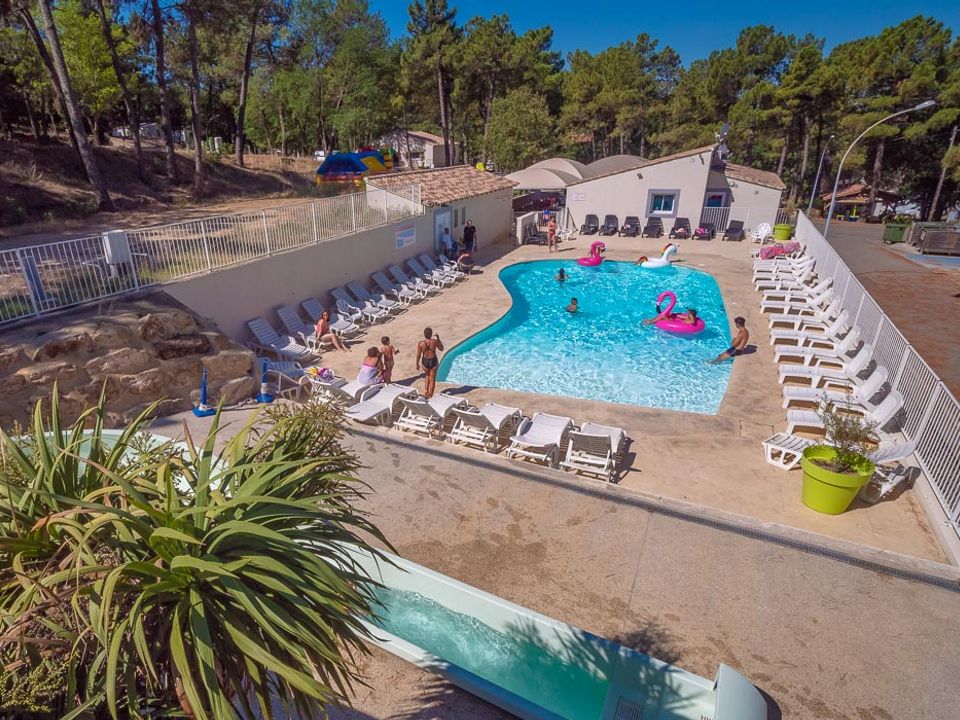 Camping  La Pinède En Provence vanaf € 426,-!