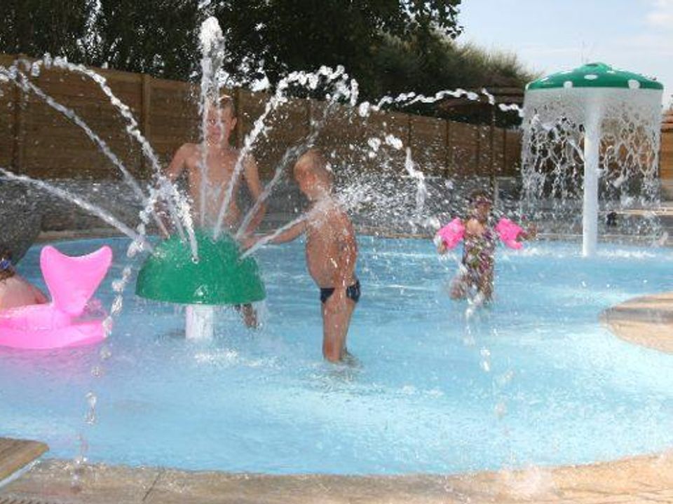 Camping La Plage De Treguer vanaf € € 169,00!