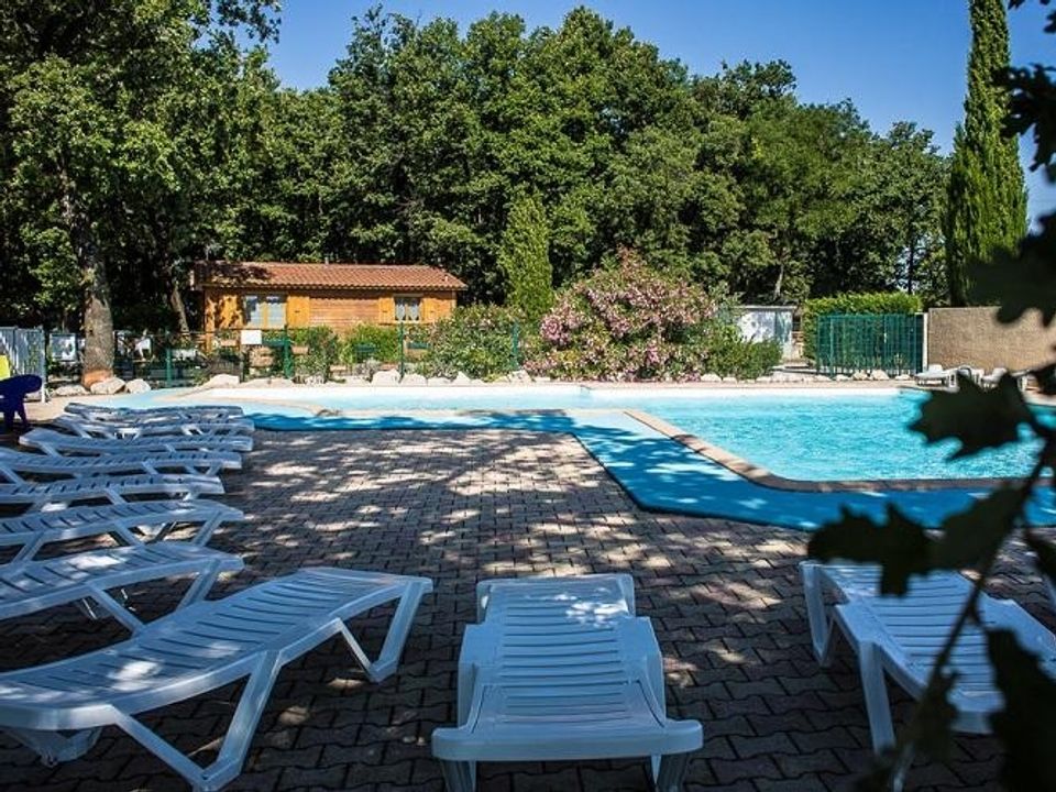 Vakantie naar Camping Le Bois Des Ecureuils in Domazan in Frankrijk