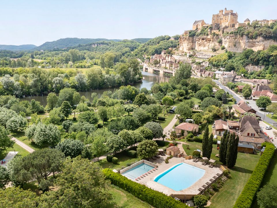 Vakantie naar Camping Le Capeyrou in Beynac Et Cazenac in Frankrijk