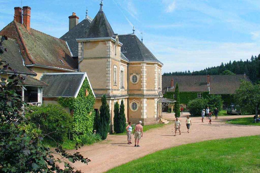 Vakantie naar Camping Le Château de Montrouant in Gibles in Frankrijk