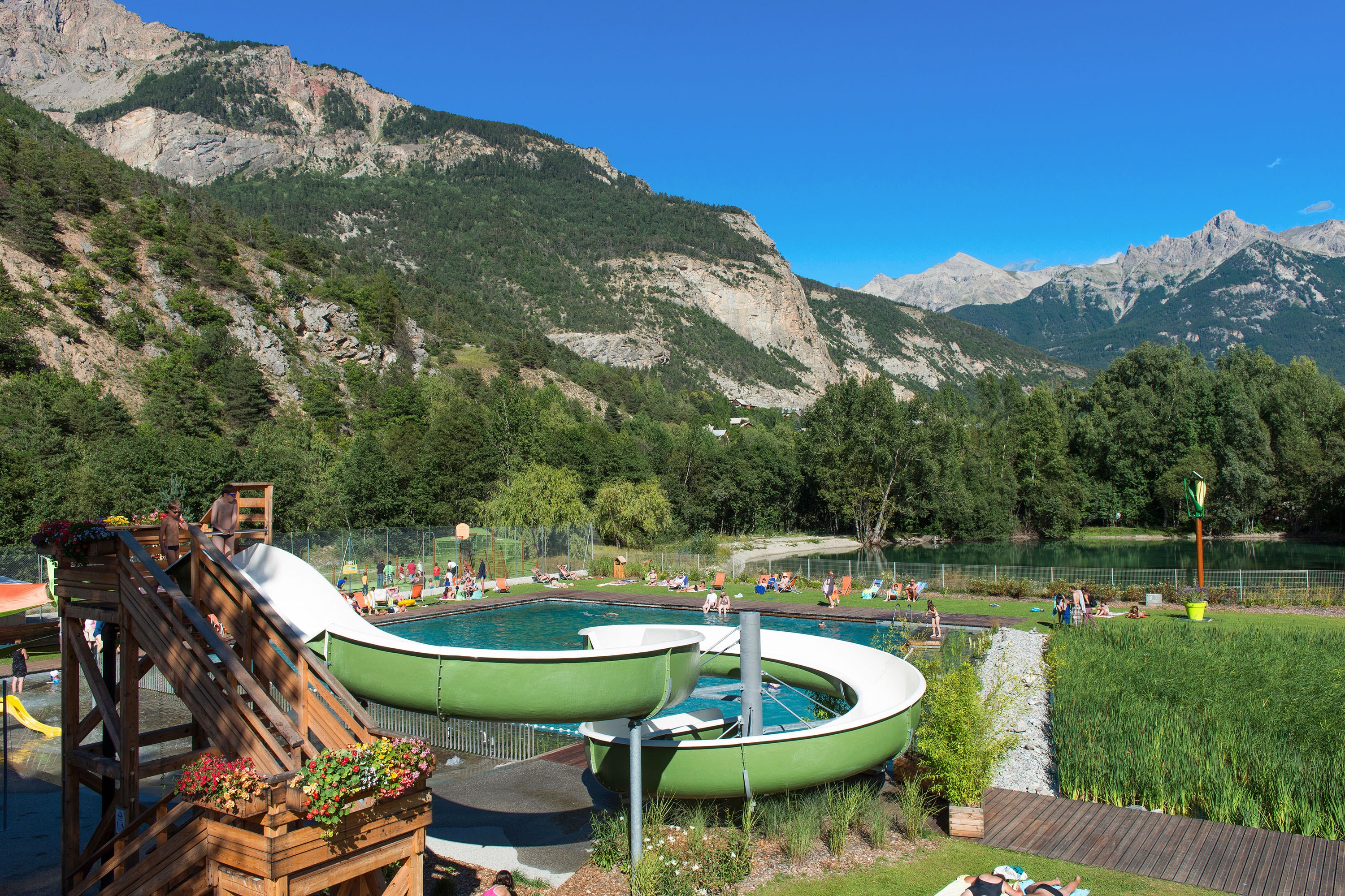 Vakantie naar Camping Le Courounba in Les Vigneaux in Frankrijk