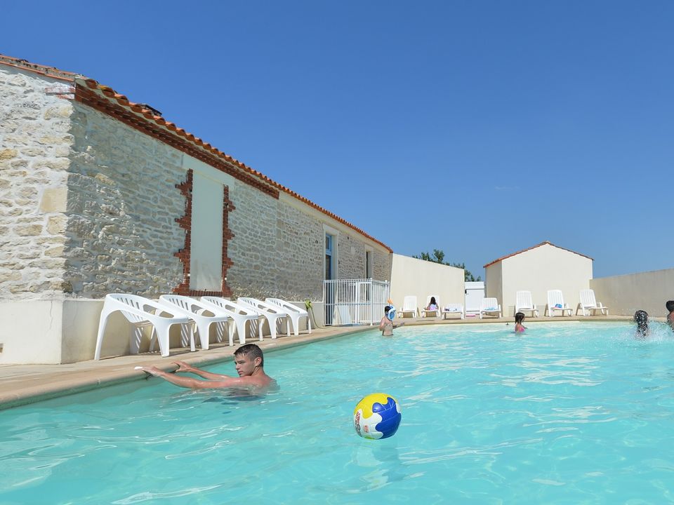 Vakantie naar Camping Le Pavillon Bleu in La Faute Sur Mer in Frankrijk