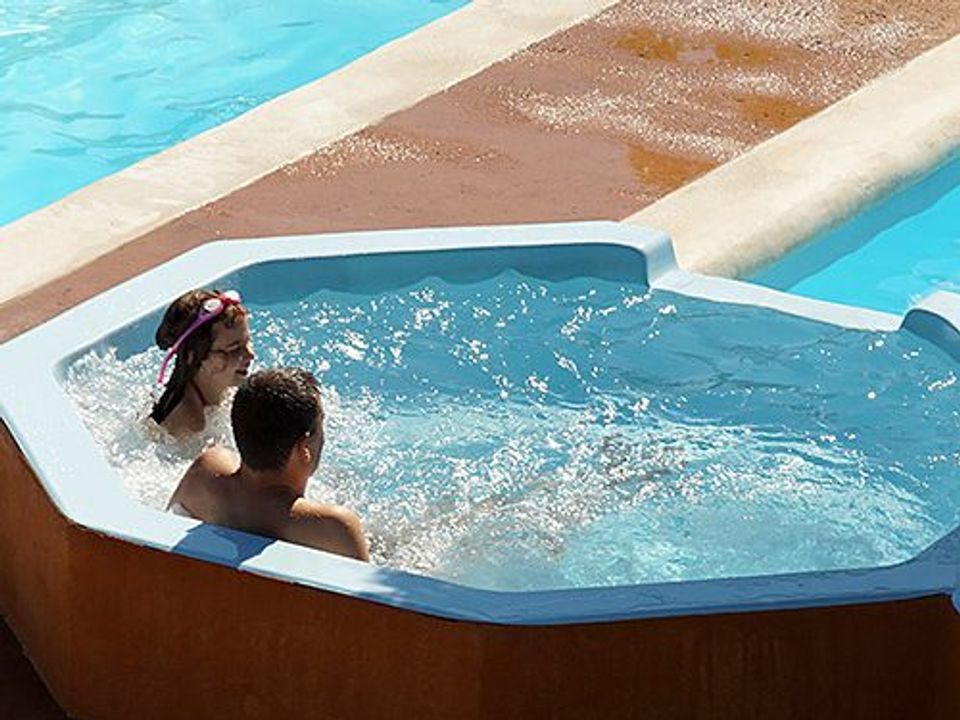 Camping Le Ruou   Camping Paradis vanaf € 179,-!