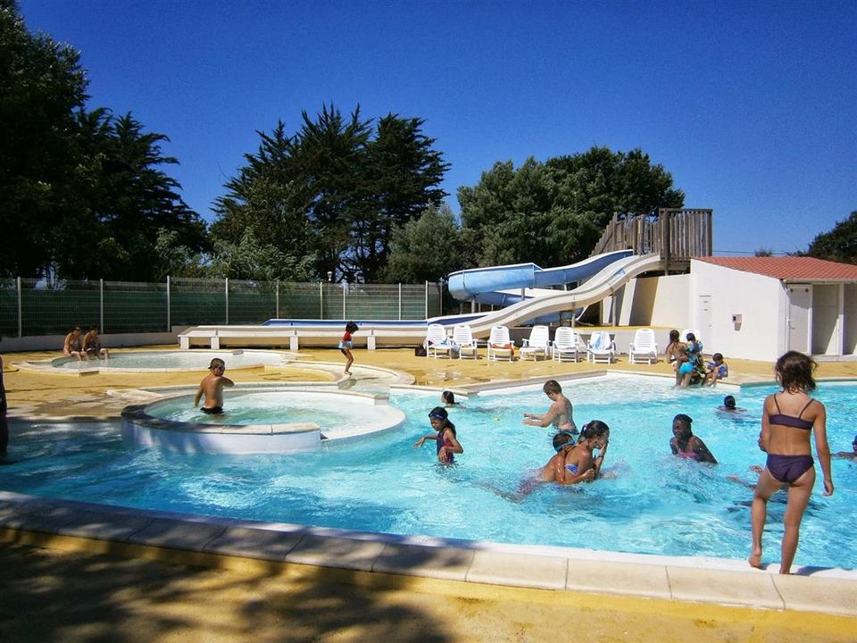 Camping Les 3 Chênes vanaf € € 149,00!