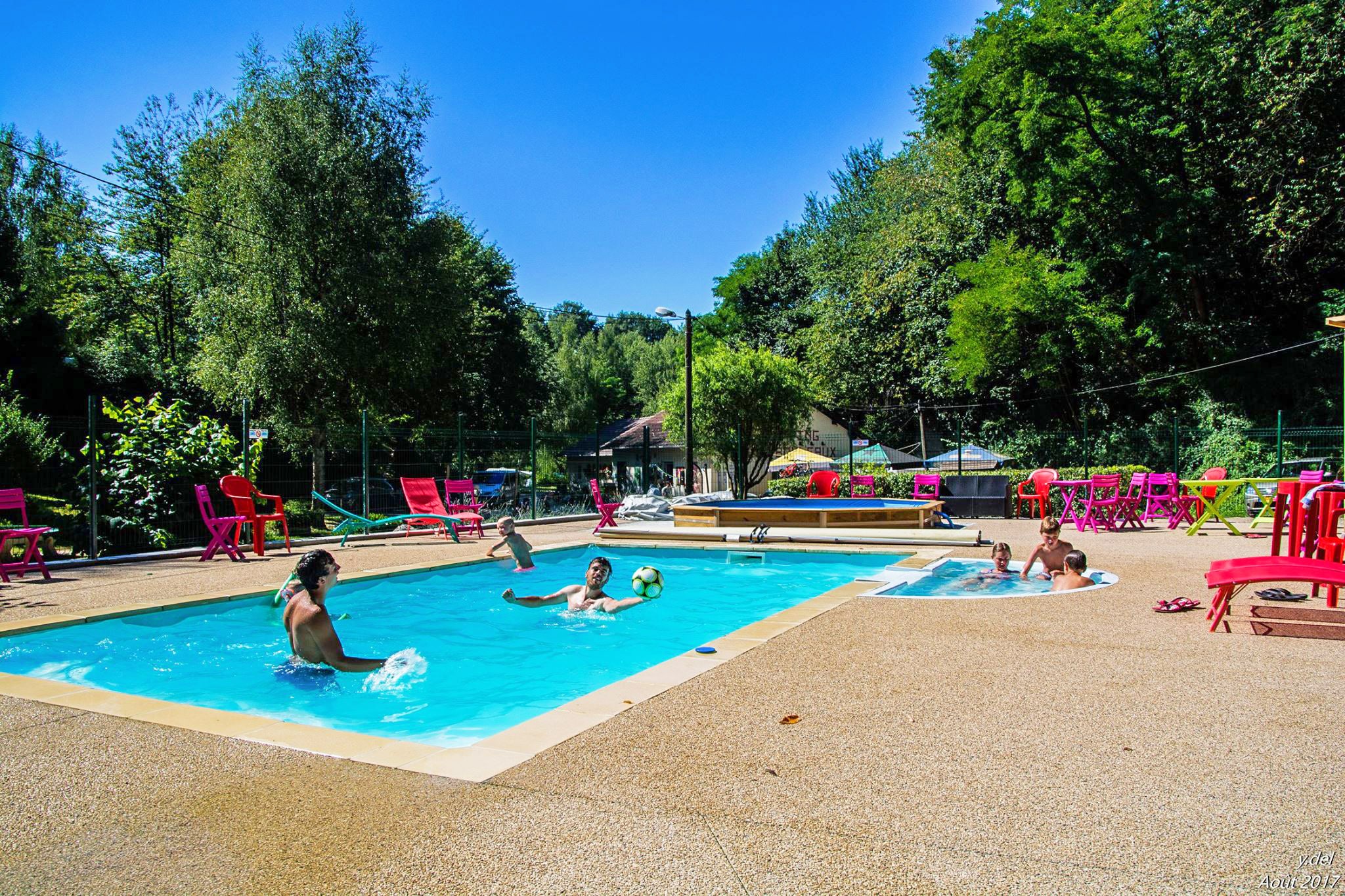 Vakantie naar Camping Les Bouleaux in Vilsberg in Frankrijk