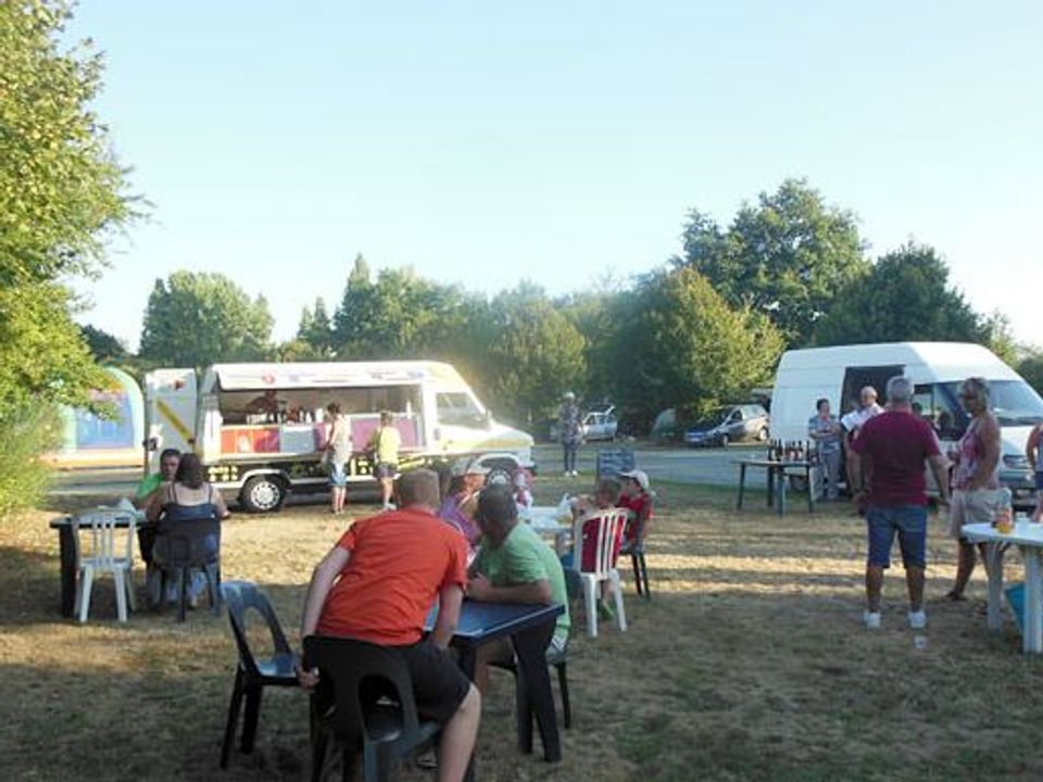 Camping Les Logis De L'Oumois vanaf € 100,-!