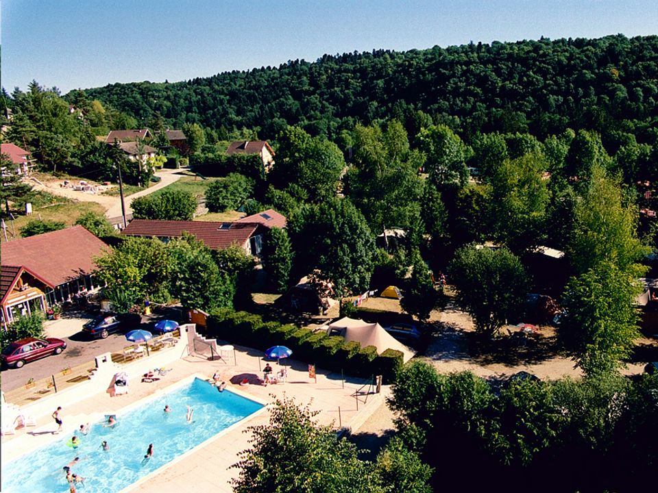 Vakantie naar Camping Les Mérilles in Doucier in Frankrijk