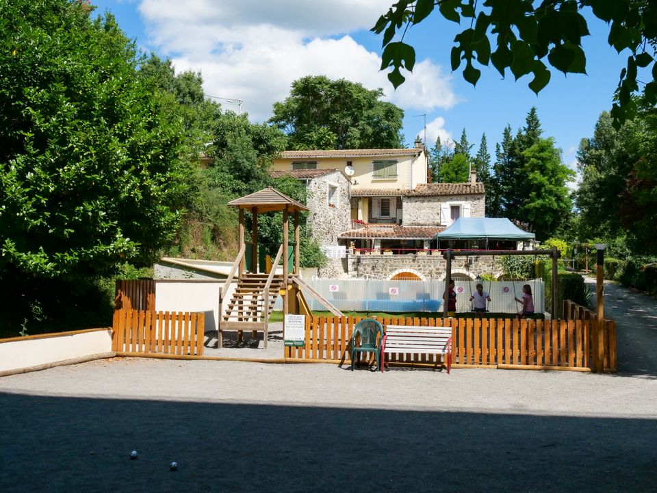 Camping Les Rives D'Auzon vanaf € 159,-!