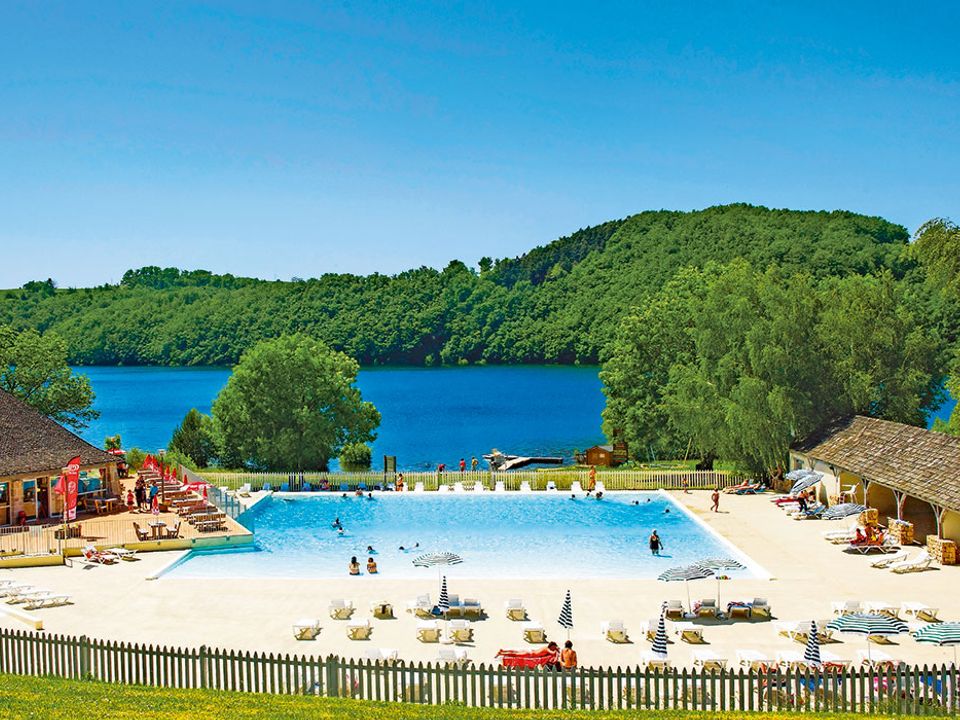 Camping  Les Tours vanaf € € 147,00!