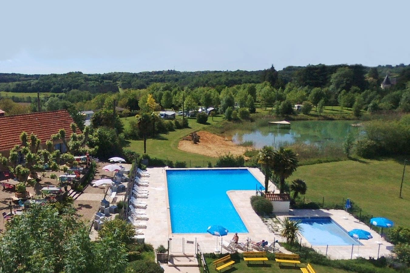 Vakantie naar Camping Lestaubière in Douville in Frankrijk