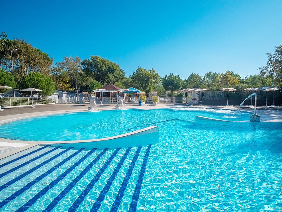 Vakantie naar Camping Marina Village in Punta Marina Terme in Italië