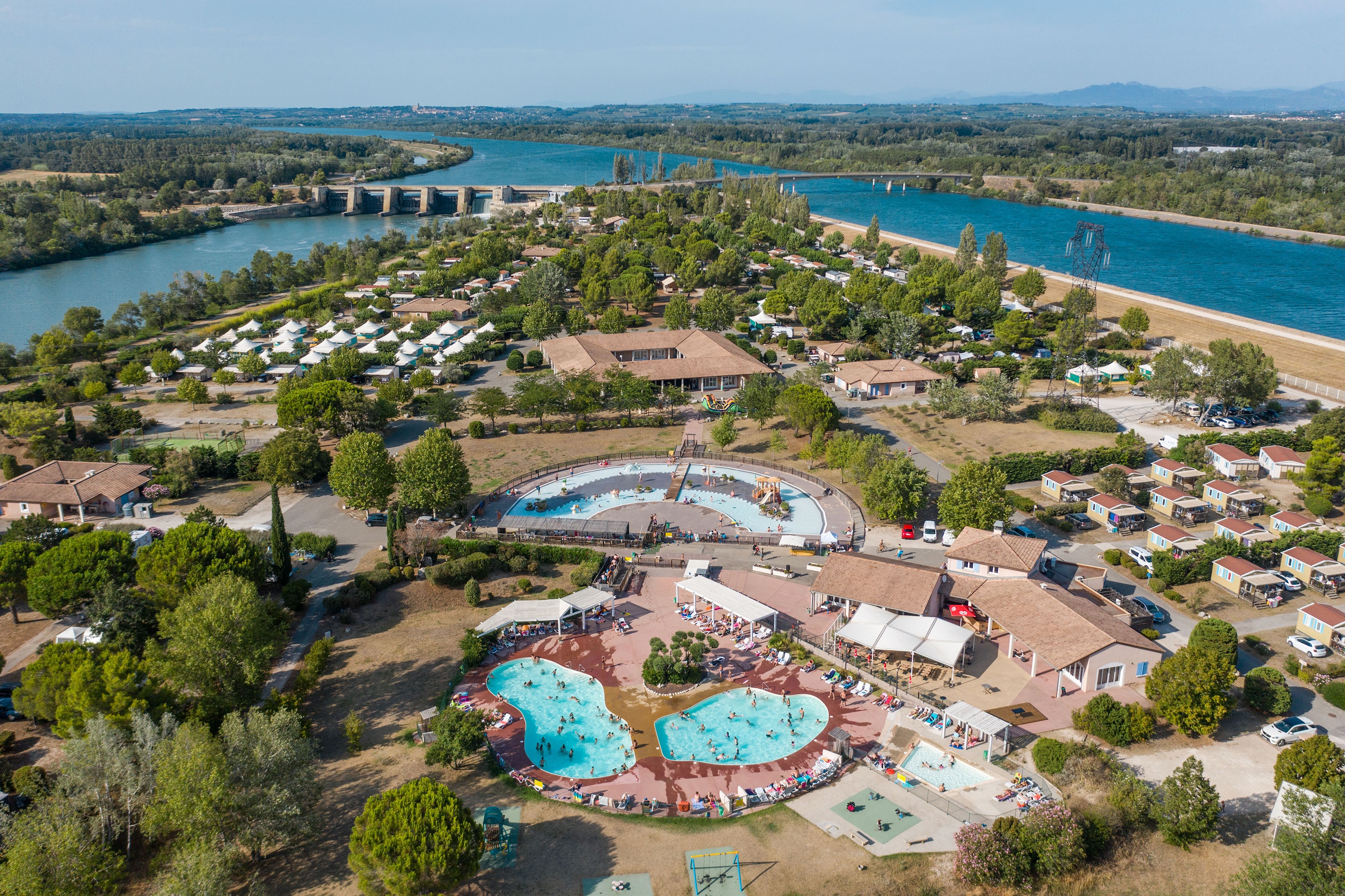 Vakantie naar Camping Sandaya L'Île des Papes in Villeneuve Lès Avignon in Frankrijk