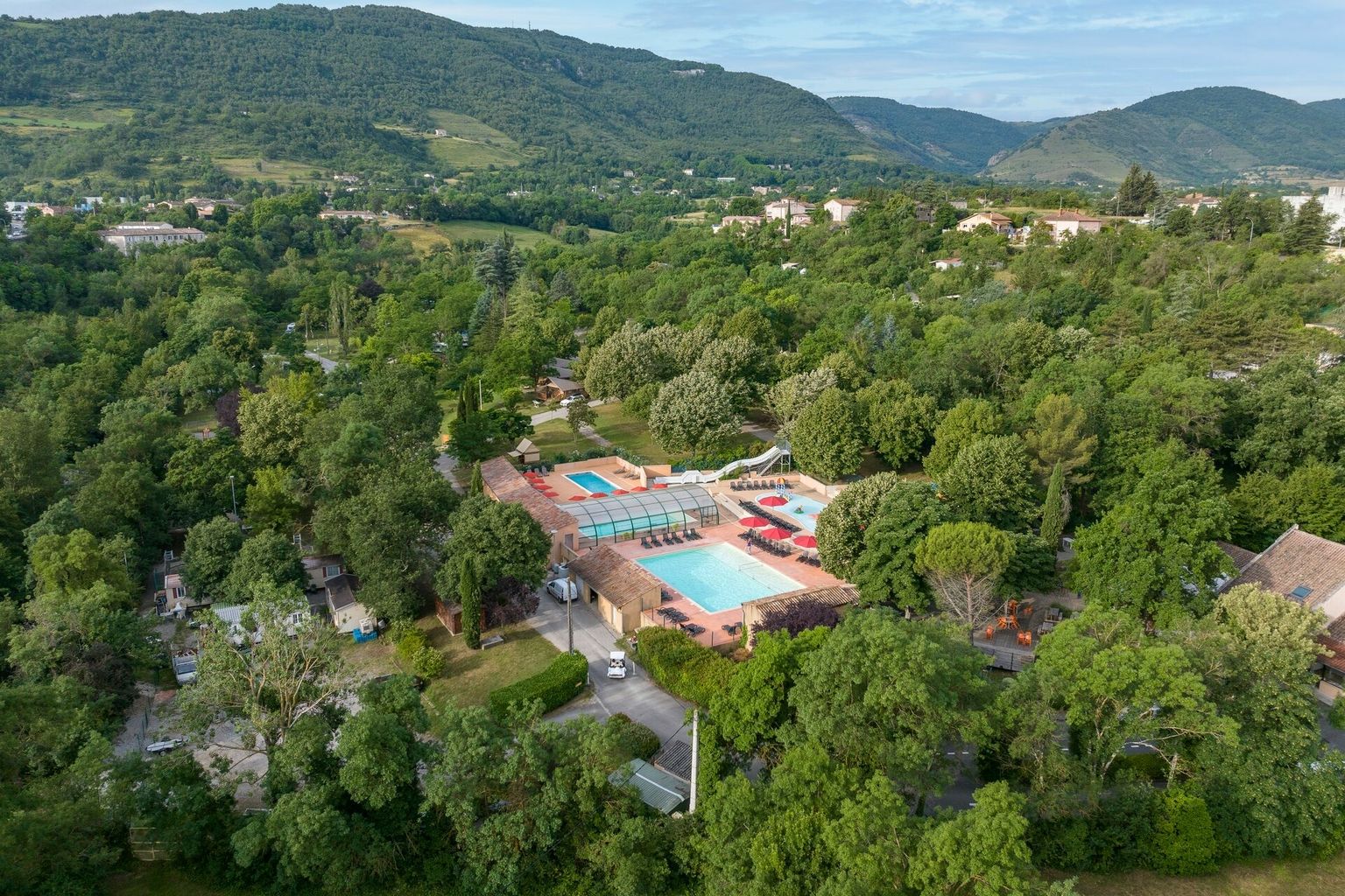 Camping Sandaya Les Jardins De Privas vanaf € 124,-!