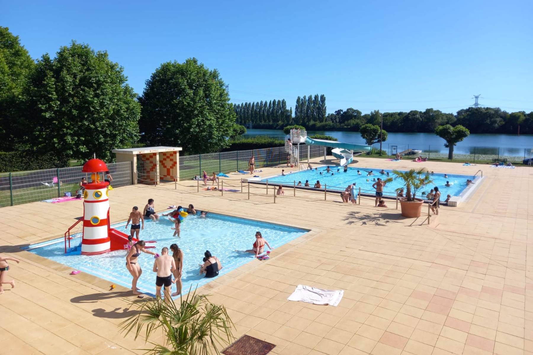 Vakantie naar Camping Thoissey Val de Saône in Ain in Frankrijk