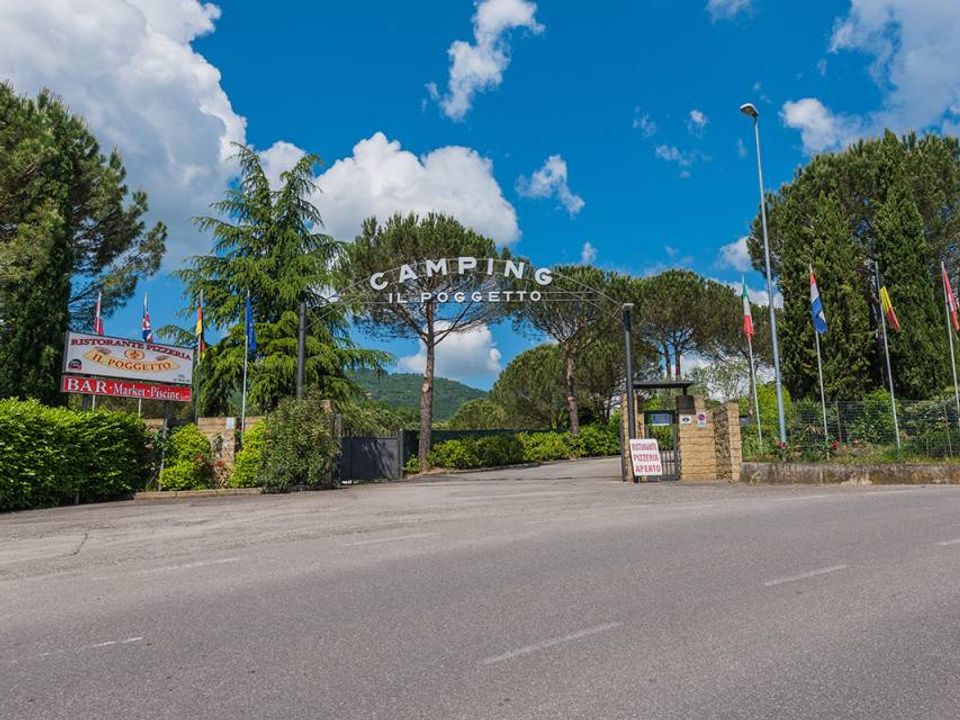 Vakantie naar CAMPING VILLAGE IL POGGETTO in Troghi in Italië