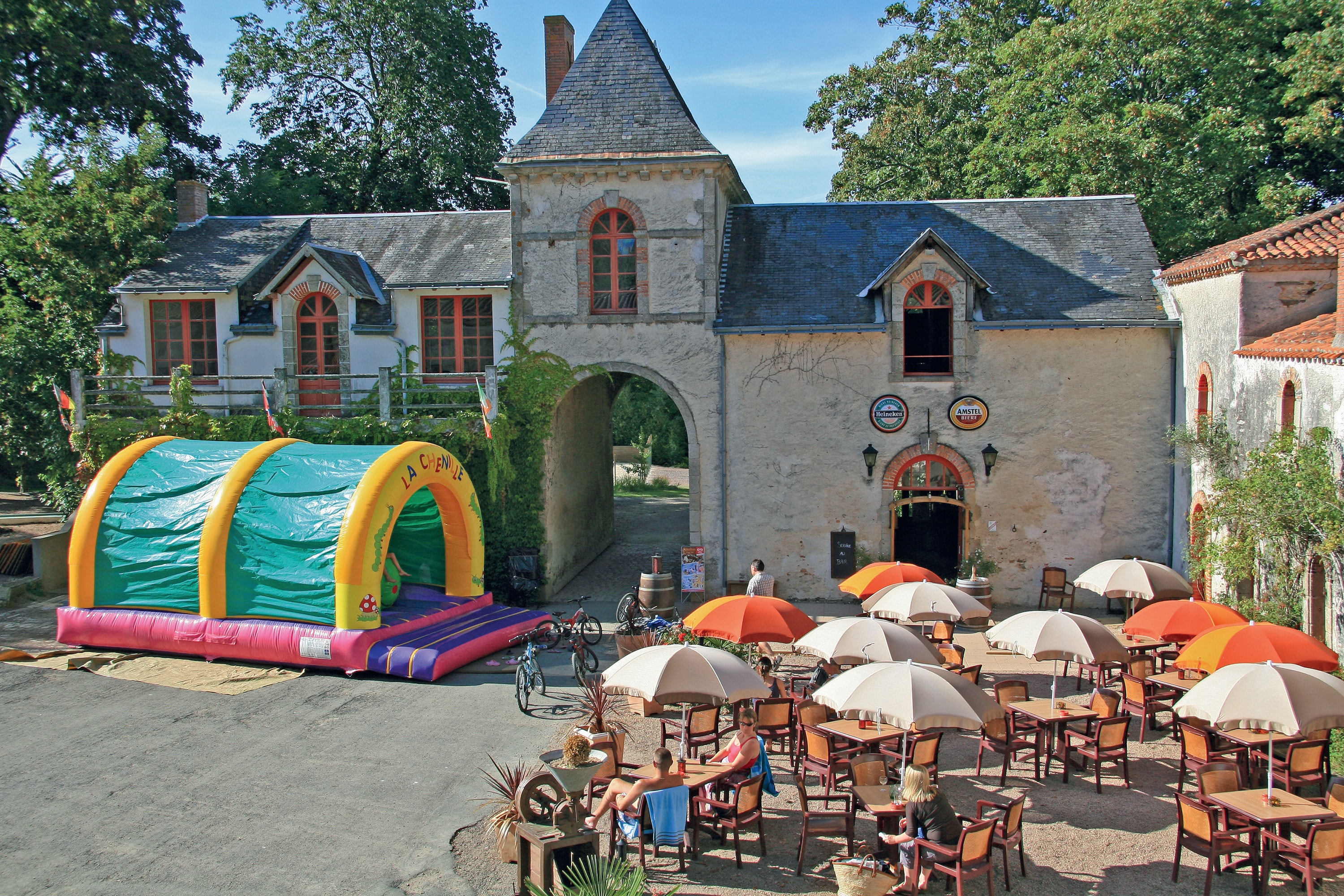 Camping Yelloh! Village Château La Forêt vanaf € -!