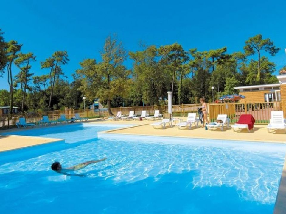 Vakantie naar Domaine Résidentiel de Plein Air Monplaisir in Saint Trojan Les Bains in Frankrijk