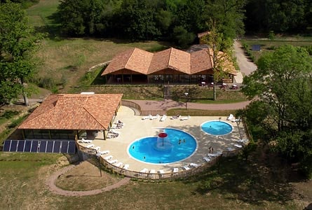 Flower Camping Des Lacs vanaf € € 147,00!