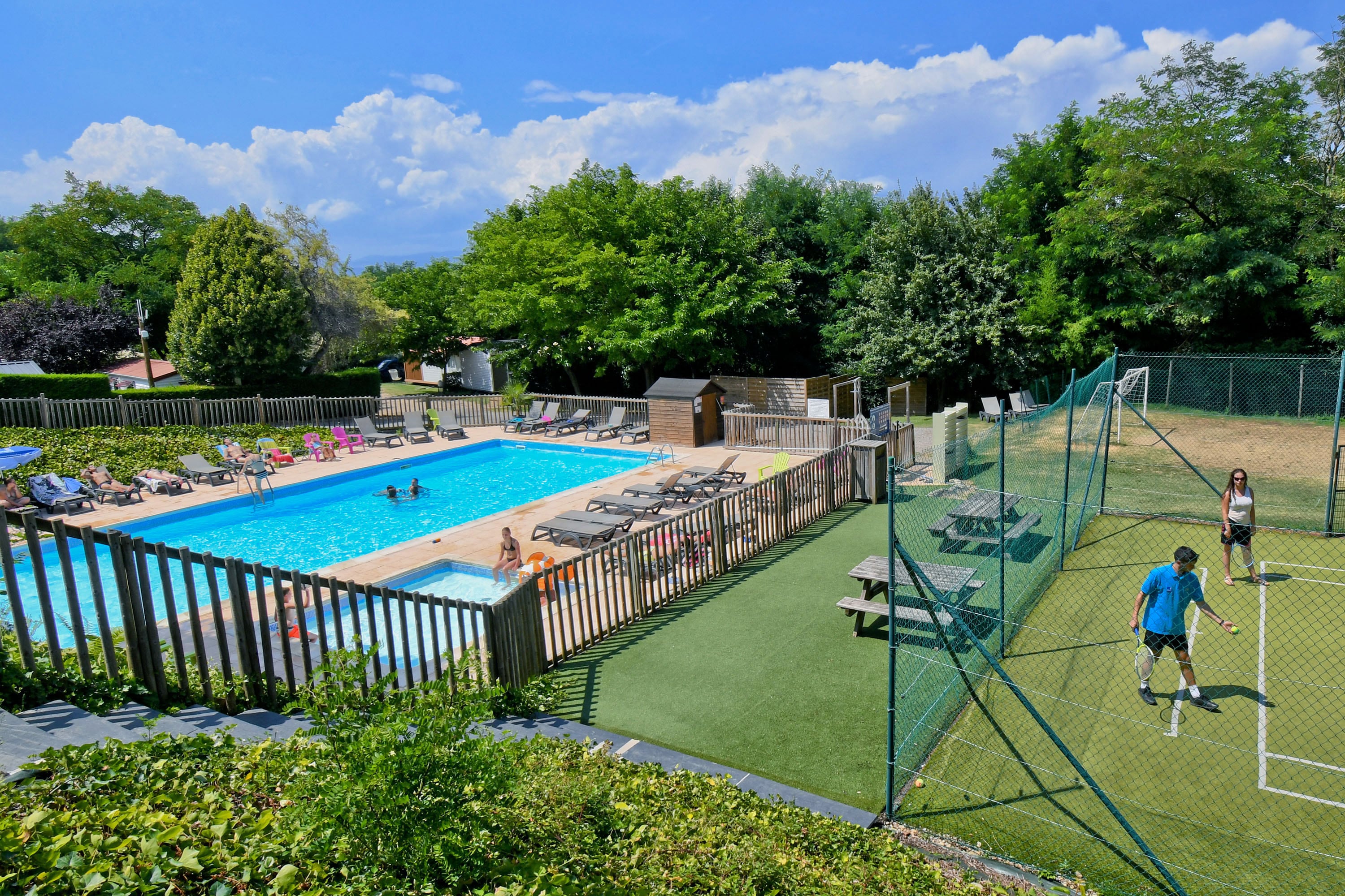 Vakantie naar Flower Camping La Châtaigneraie in Drôme in Frankrijk