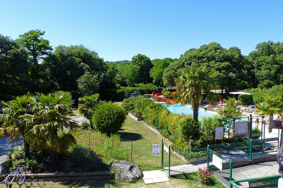 Vakantie naar Flower Camping Le Martinet Rouge in Aude in Frankrijk