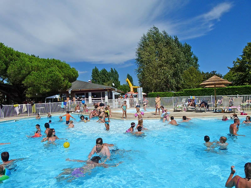 Vakantie naar Flower Camping Le Nauzan Plage in Charente Maritime in Frankrijk