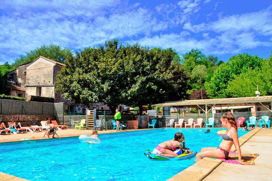 Vakantie naar Flower Camping Le Val de l'Arre in Gard in Frankrijk