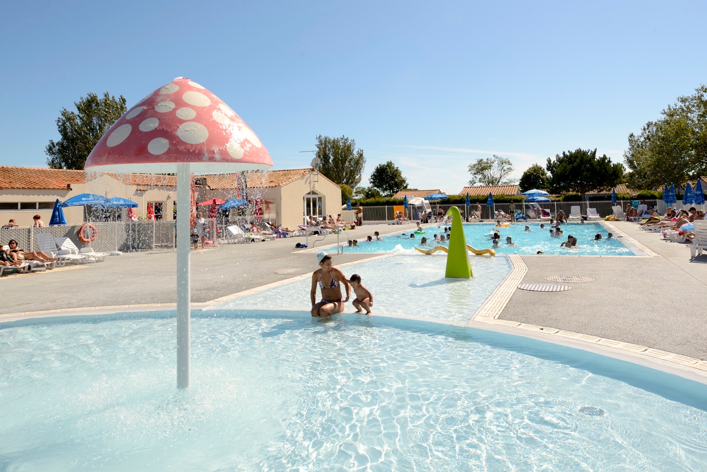 Vakantie naar Flower Camping Les Ilates in Charente Maritime in Frankrijk