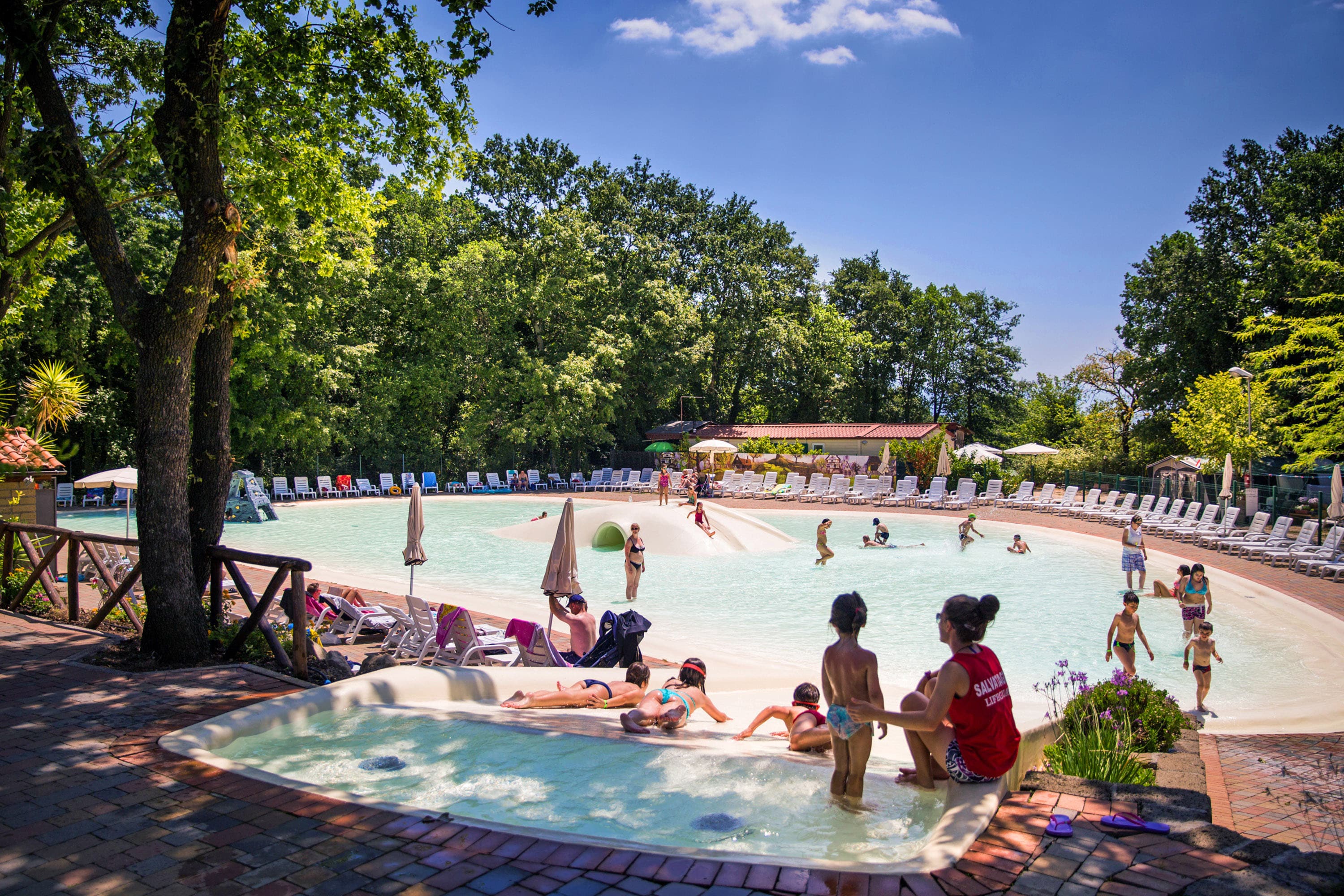 Vakantie naar hu I Pini Village in Fiano Romano in Italië