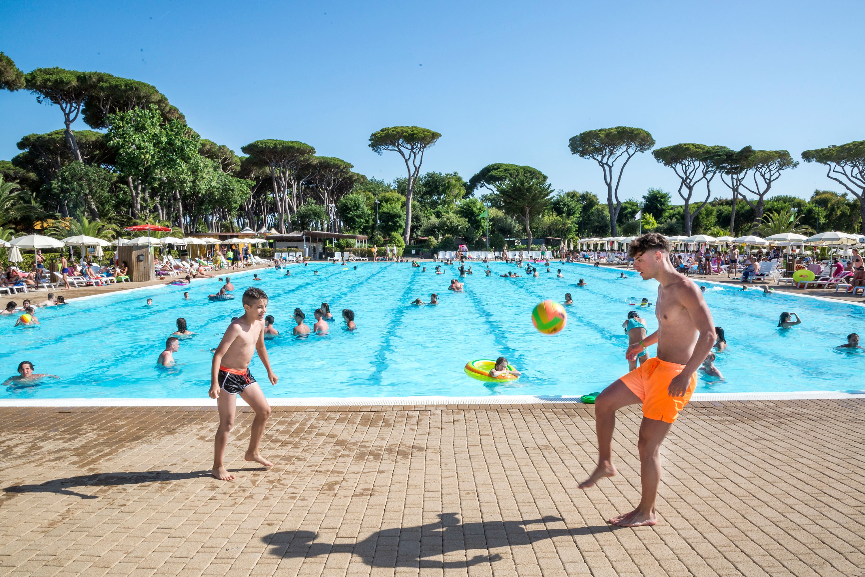 Vakantie naar hu Park Albatros Village in Livorno in Italië