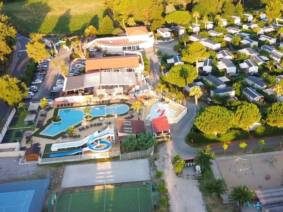 Le Pearl   Camping Paradis vanaf € € 159,00!